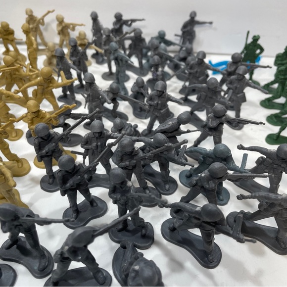 Army Men Lot Mixed. Greenbrier, Ja-Ru and Generic Made in China. 100 Plus Total - Picture 2 of 14
